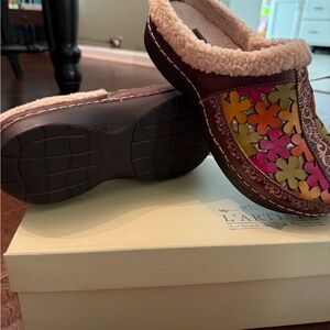 L'ATISTE Women's Brown Multicolor Floral Mules